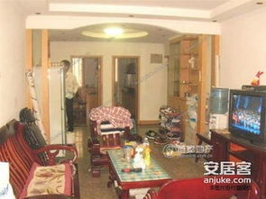 云趣園小區黃金樓層精品三居，緊鄰回龍觀公交總站，低于市場價急售